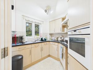KITCHEN- click for photo gallery